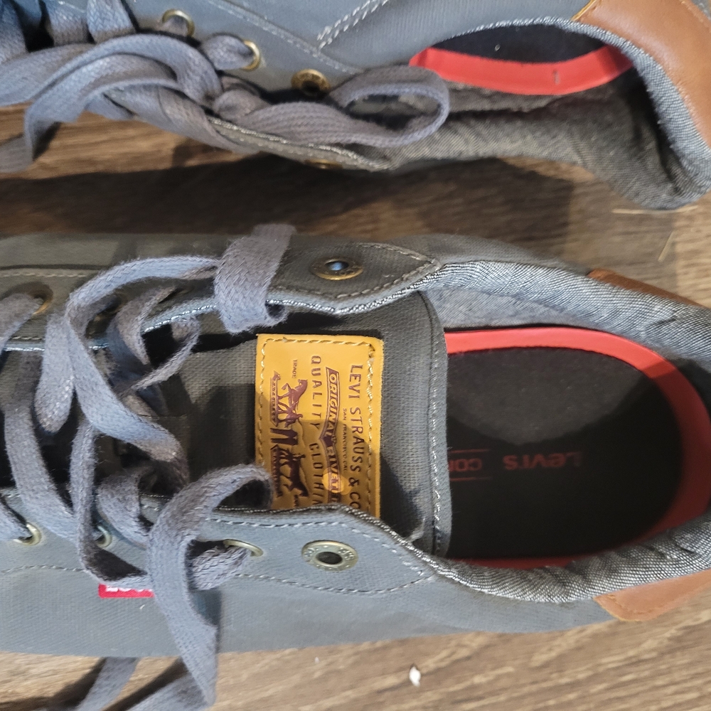 Levi's Charcoal and Tan Men's Sneakers